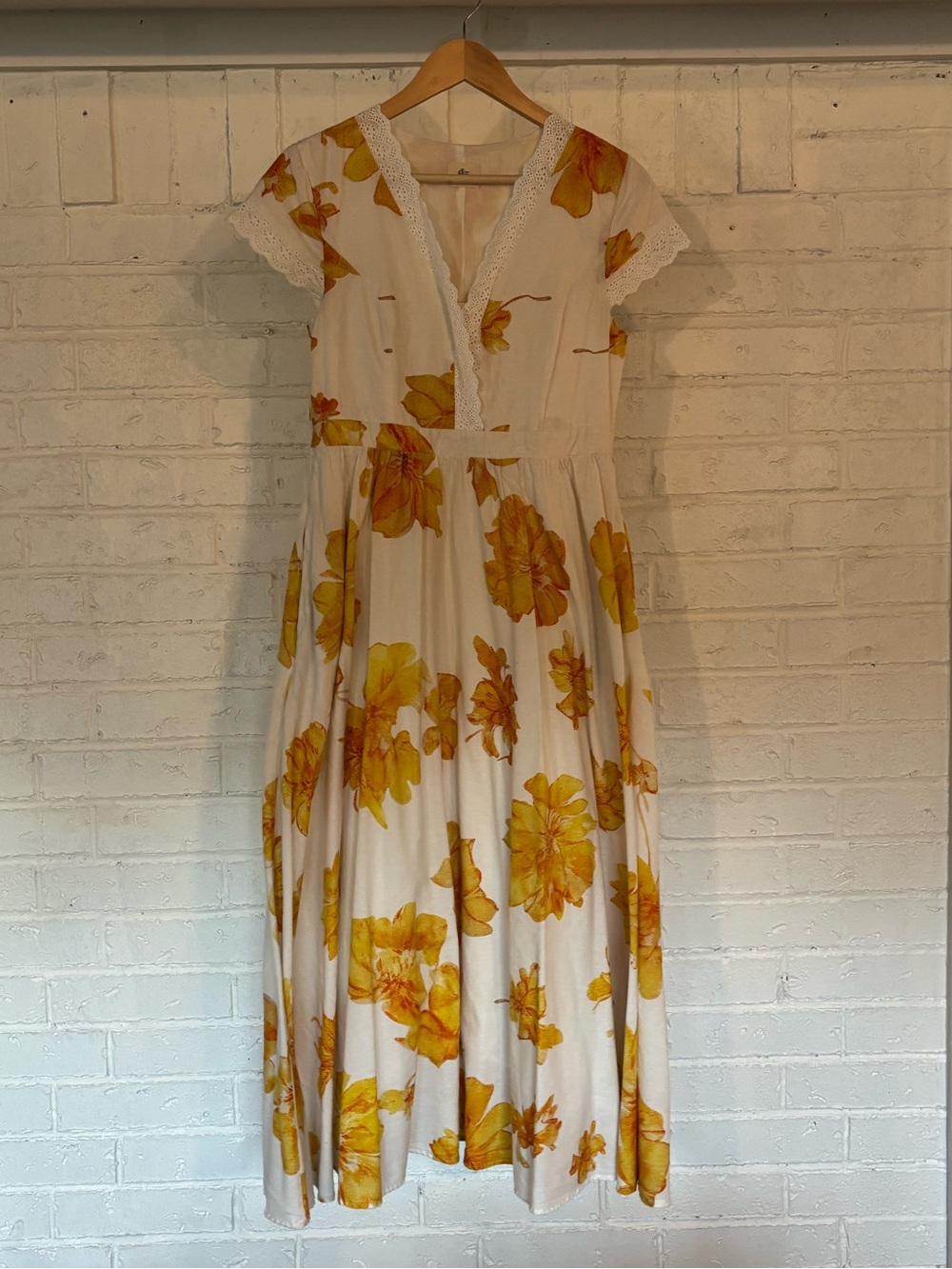 Vintage Style Yellow Floral Print and Lace Trim Midi Dress Flowy Boho Cotton